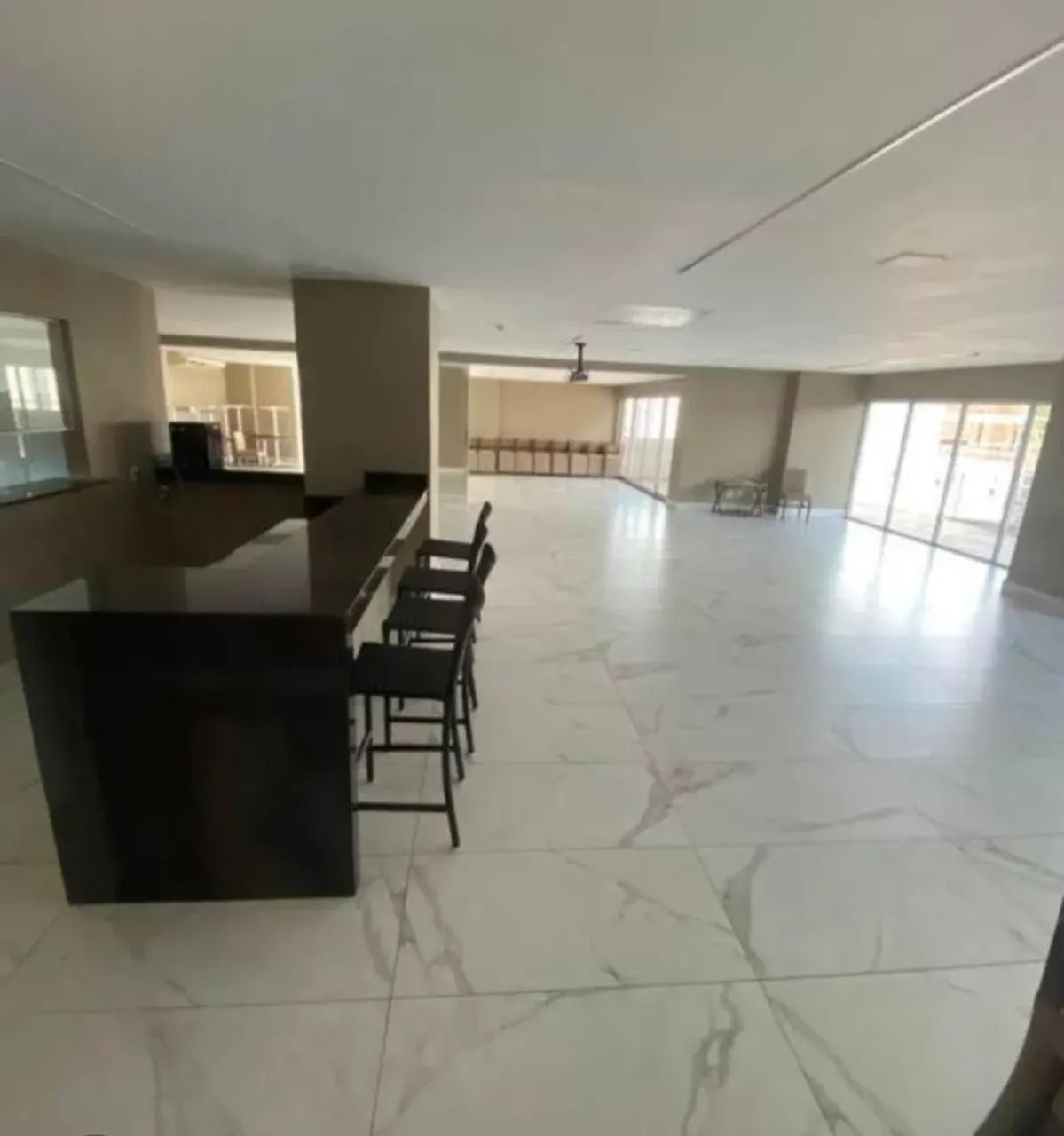 ALUGO STUDIO UNIQUE | ANDAR ALTO | NASCENTE | 40M²| 1 QUARTO| MOBILIARIO E 1VG - Foto 5
