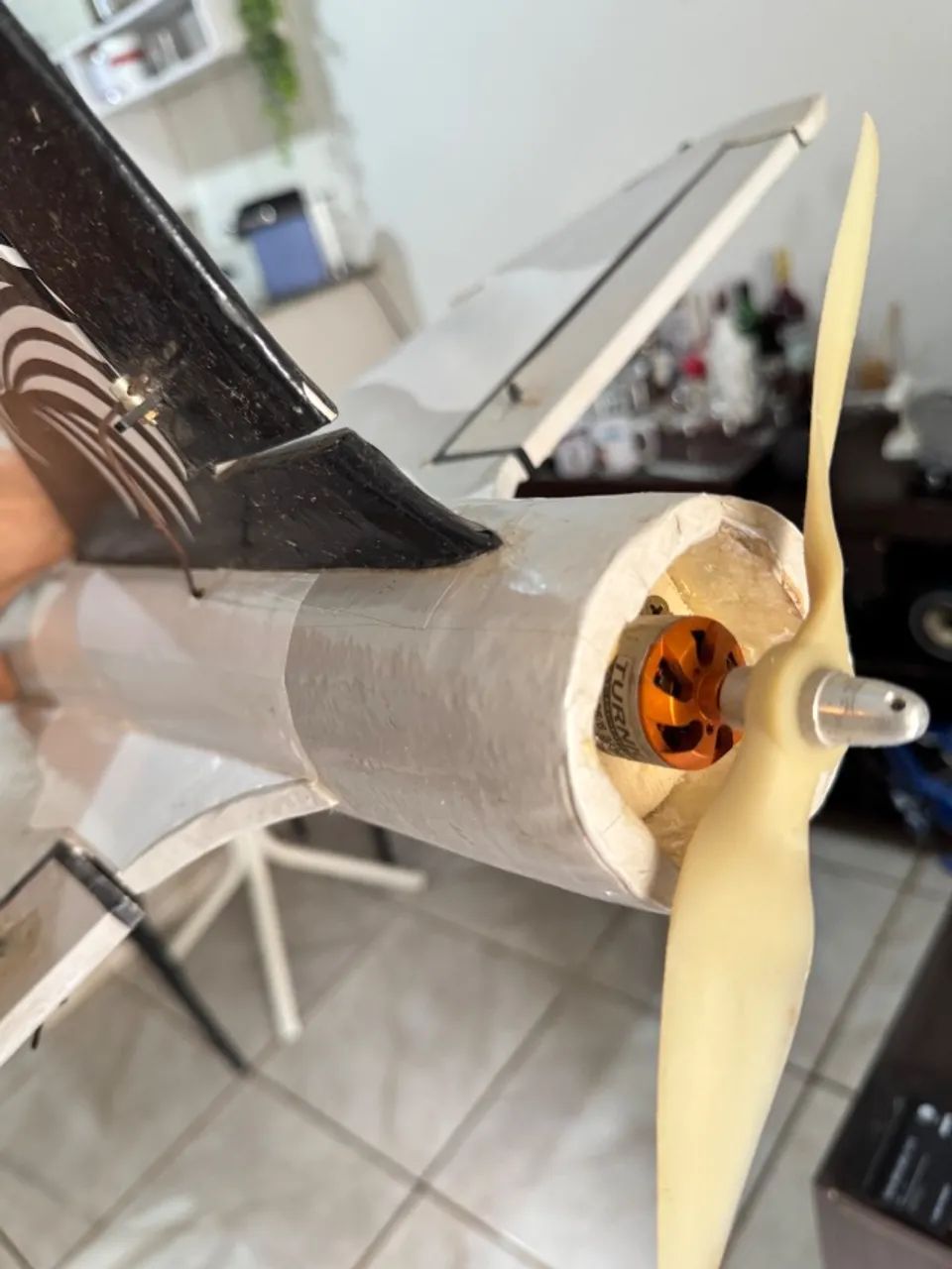 Aeromodelo jato Gripen com motor e hélice  - Foto 4