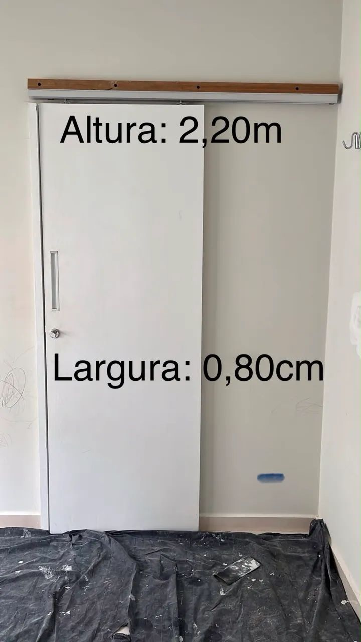 Vende-se Porta de Correr