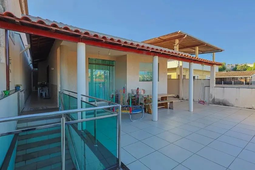 Casa à Venda - Aparecida, 3 Quartos, 360 m2
