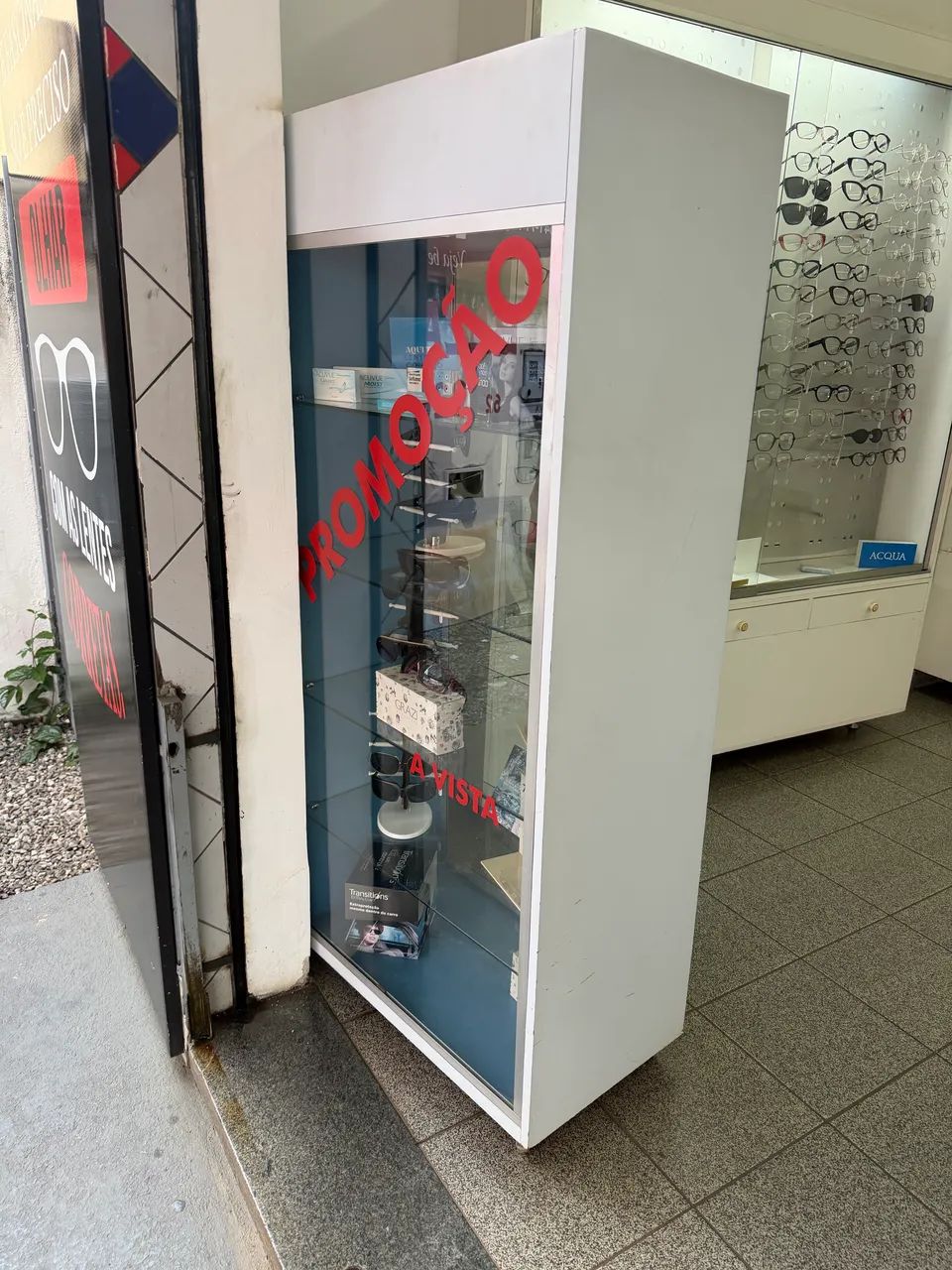 Vitrine, Mesa, Balcão e Mesa de PC - Foto 3