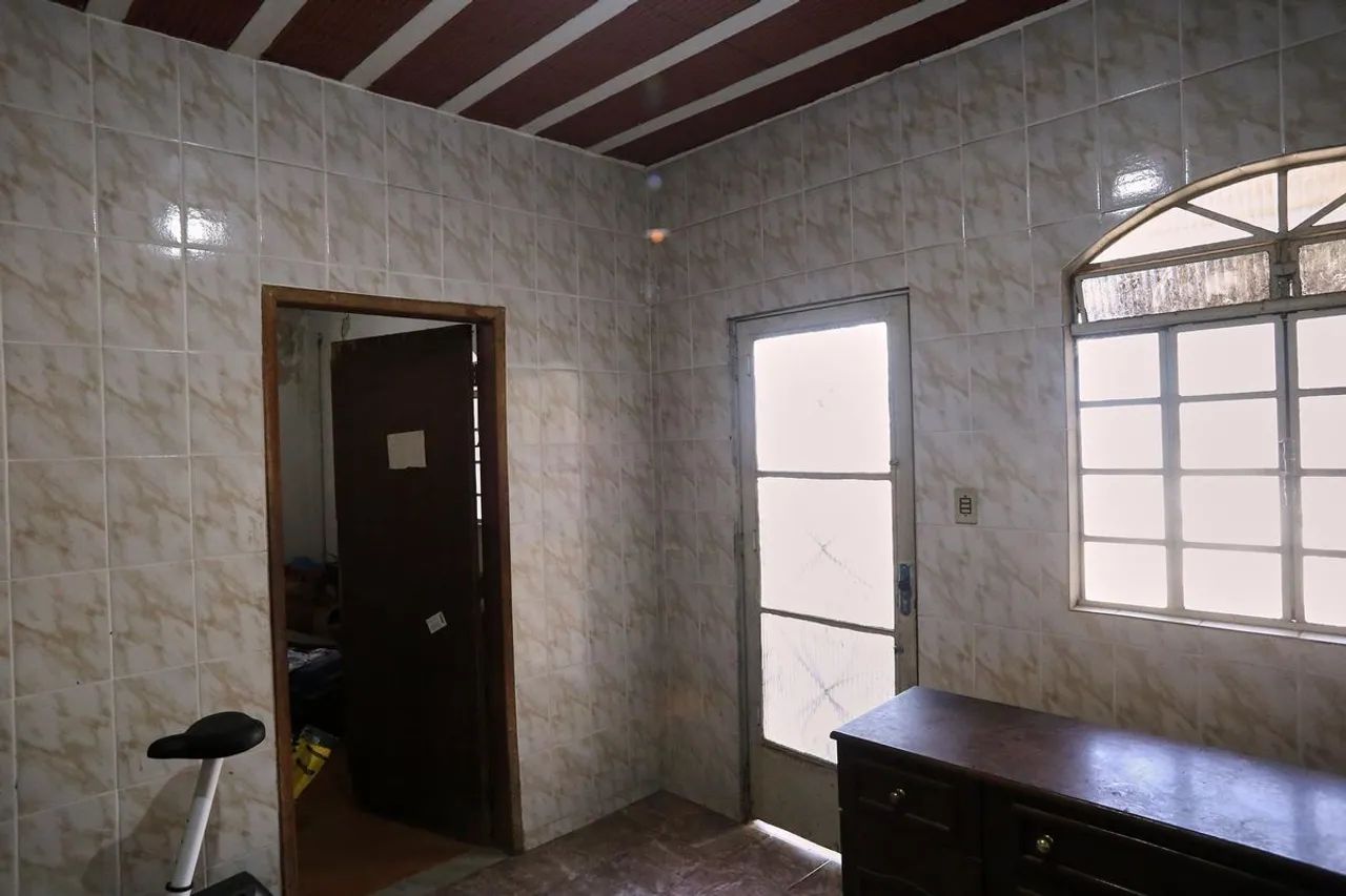 Casa à Venda - Concórdia, 3 Quartos, 200 m2 - Foto 3