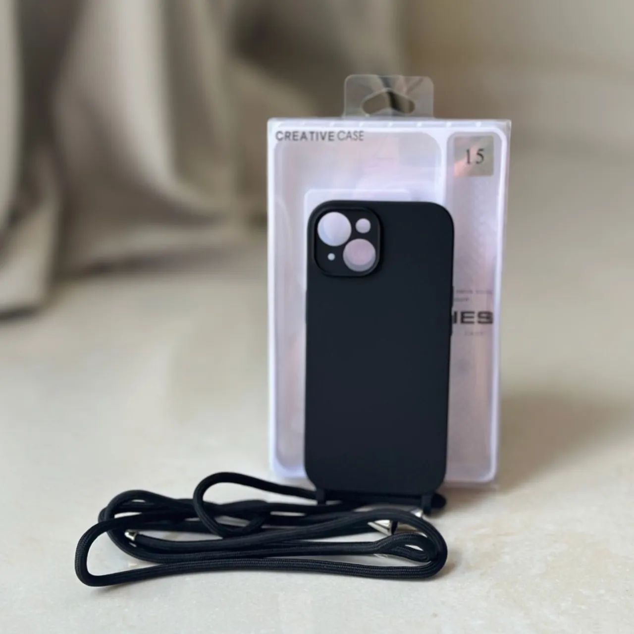 Case Silicone Com Alça | IPhone 15 - Foto 3