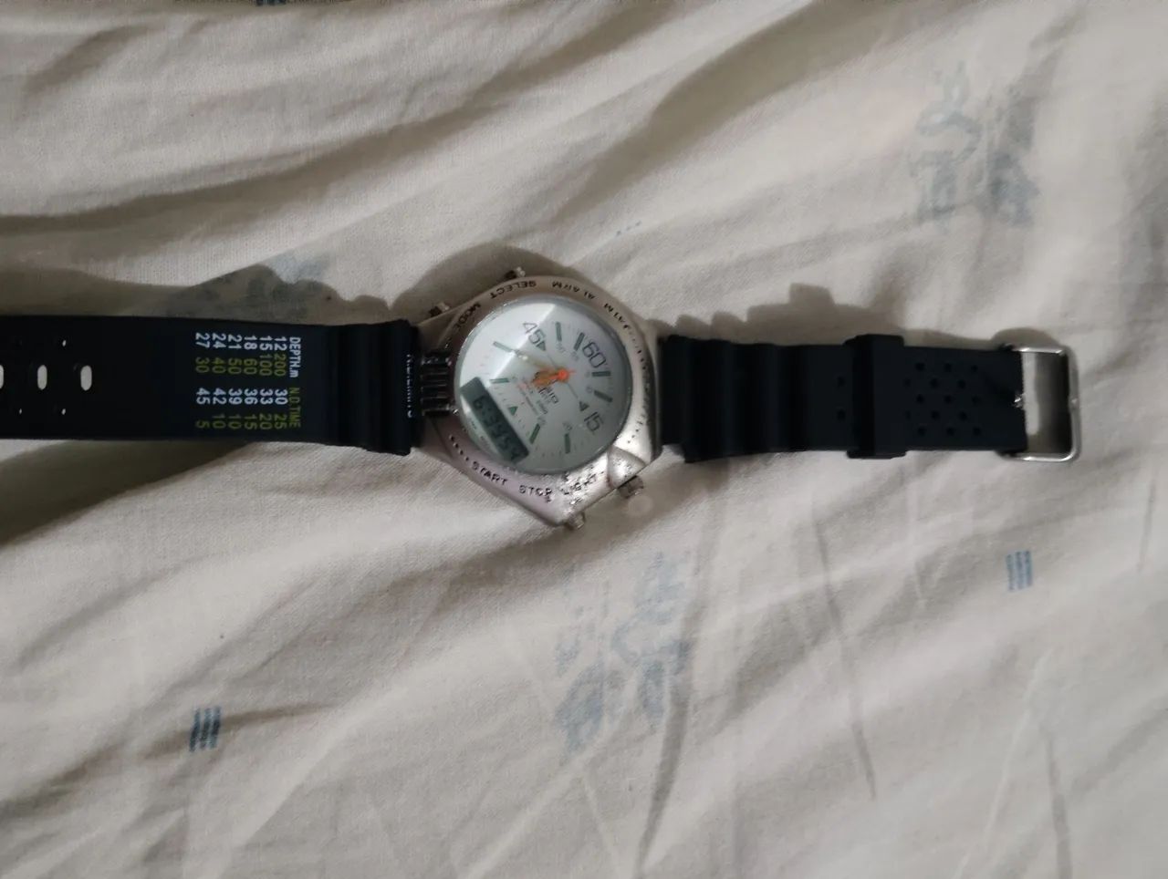 Relógio Casio space 2000 funcionando perfeitamente,ícone dos anos 90 