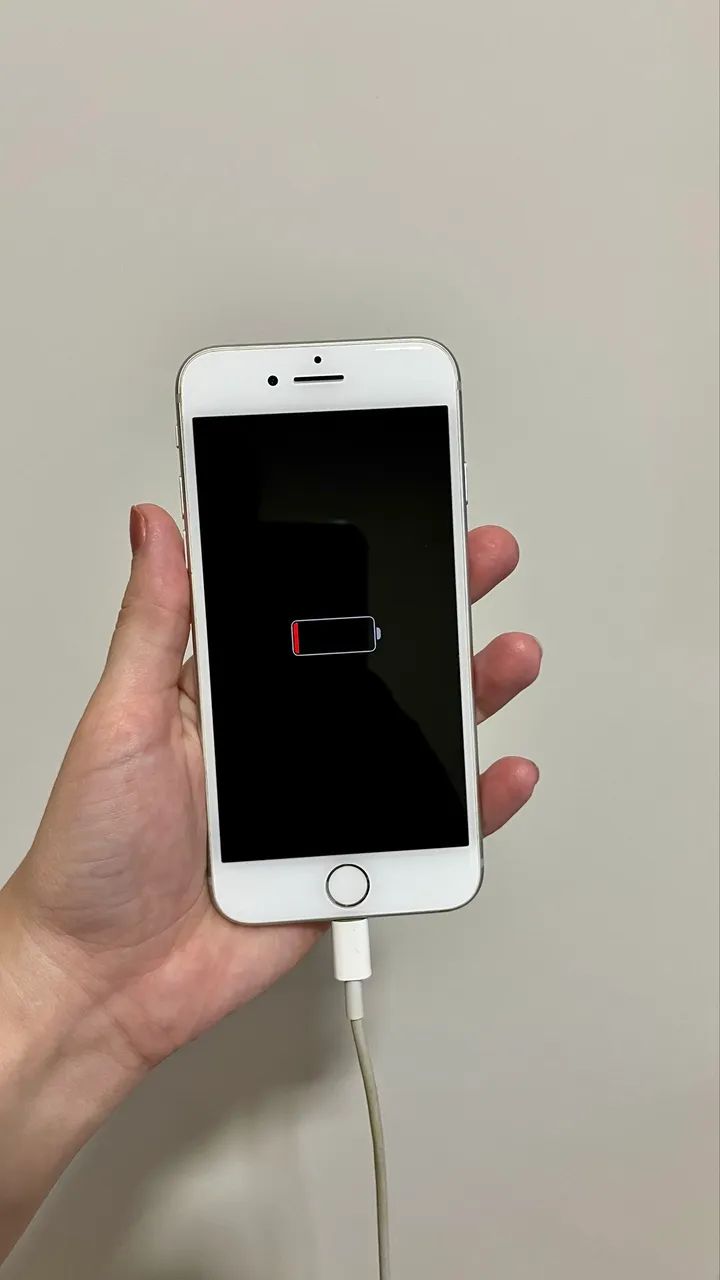 iPhone 8 64GB Prata - Muito Conservado - Funcionando Perfeitamente