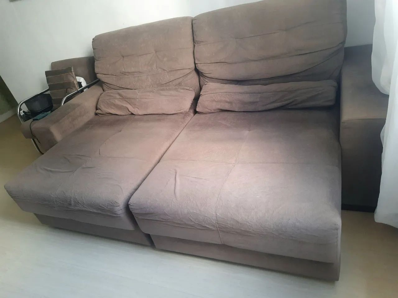 Sofá retrátil marrom  - Foto 2