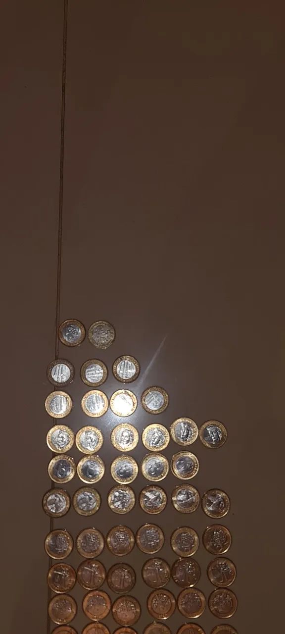 Moedas e células antigas  - Foto 3