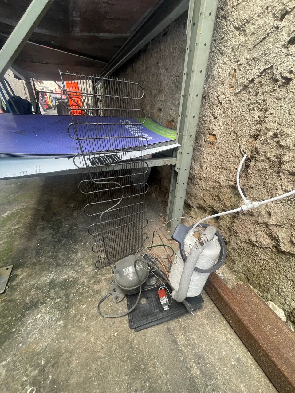 Compressor e refrigerador 