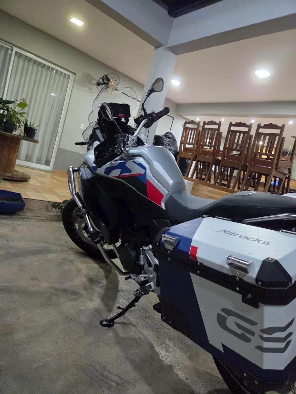 BMW 900 - Foto 4