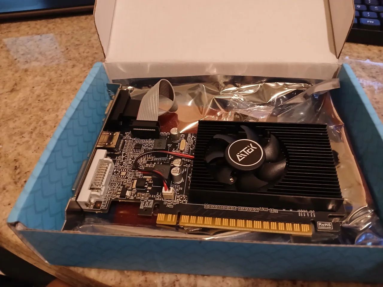 Placa de video GT 210