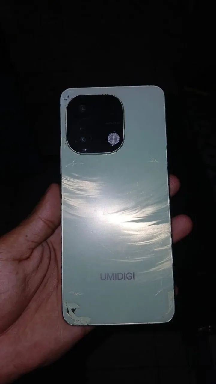 Celular ótimo, com avaria!