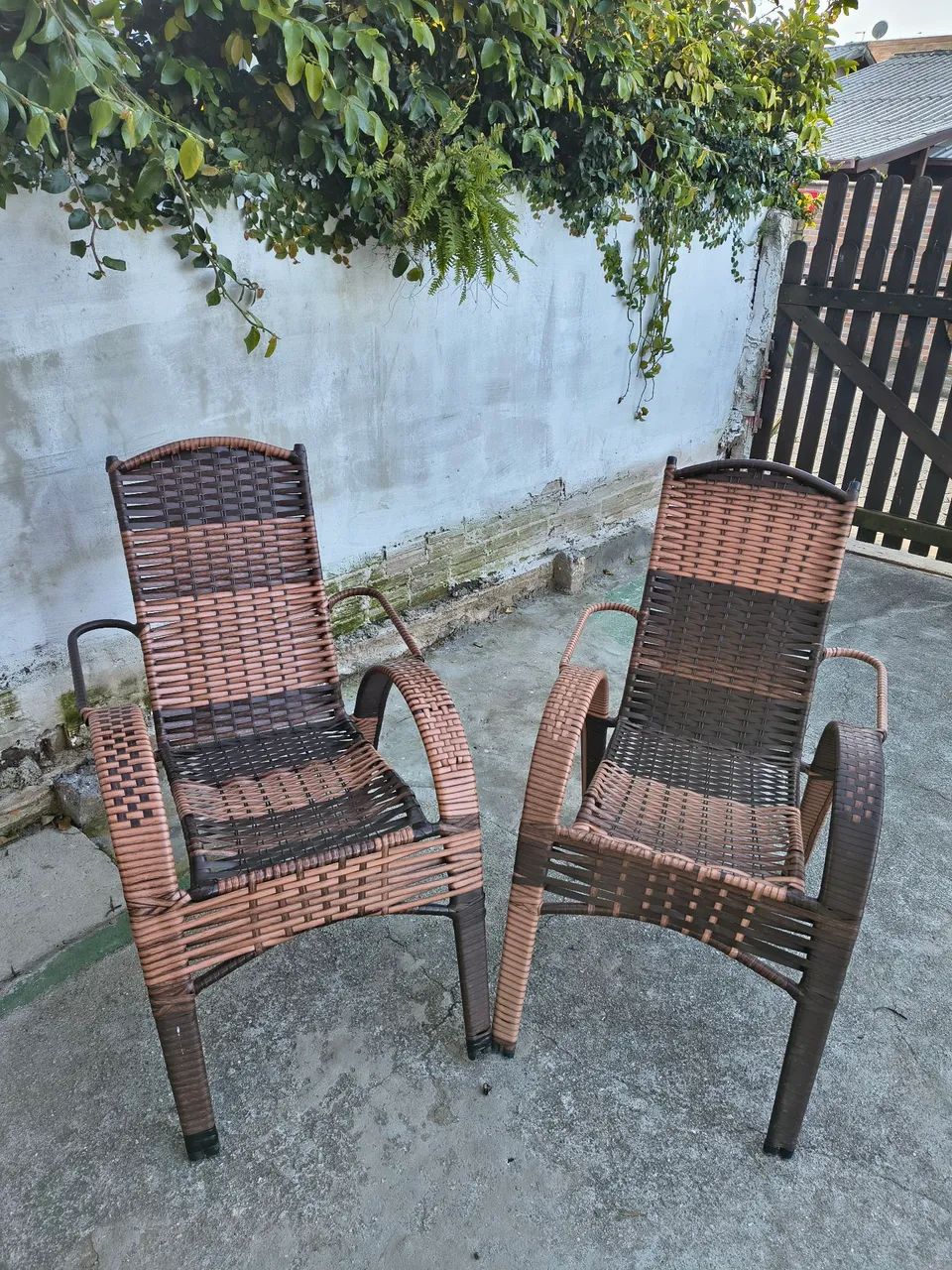 Cadeiras semi novas 
