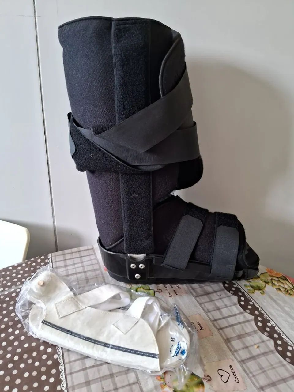 Bota imobilizadora e suporte para gesso - Foto 3