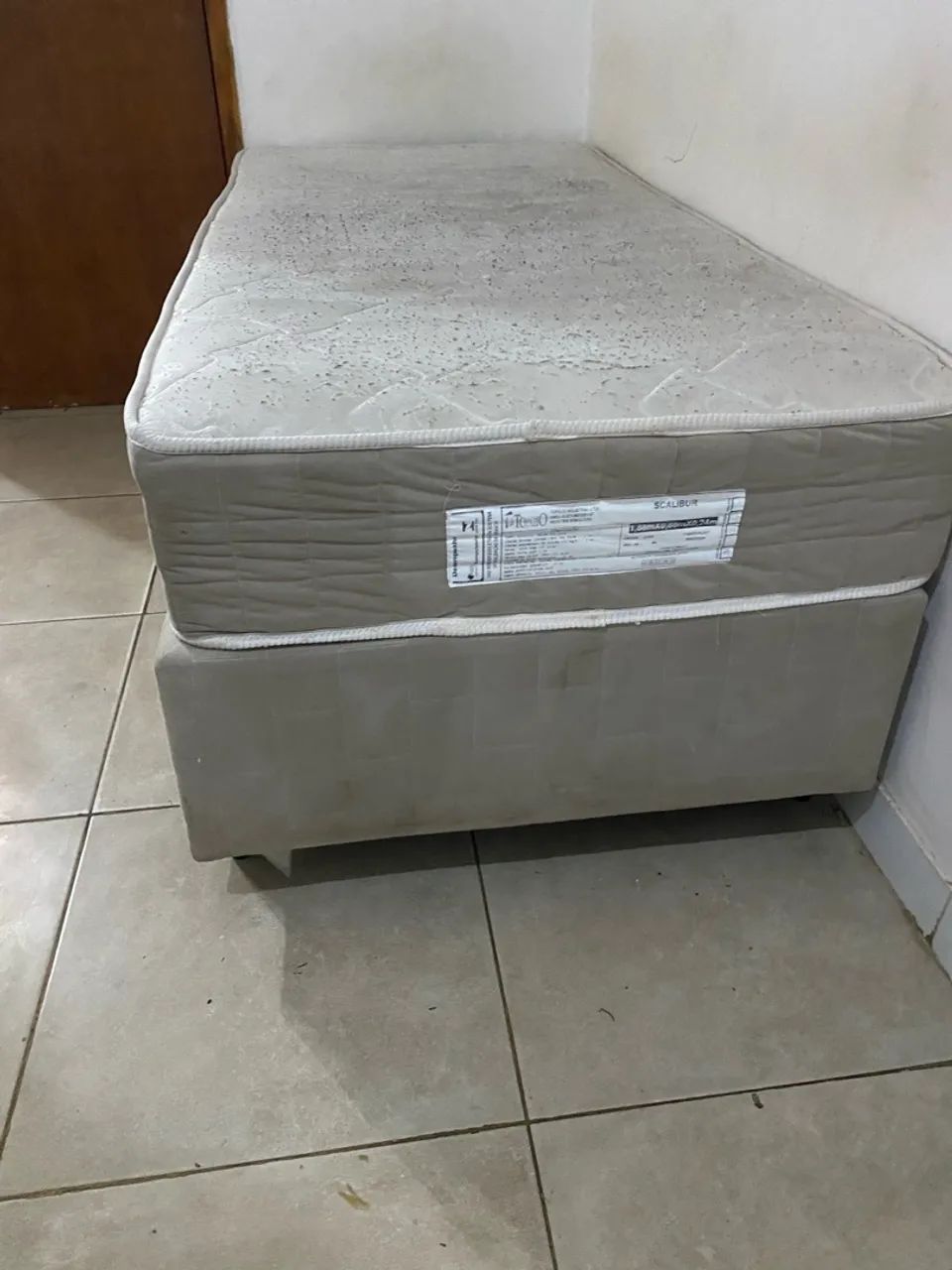 Cama de solteiro semi nova - Foto 2