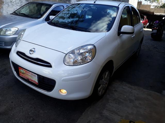 Nissan March 1.6 financiamos sem entrada 2014 transferencia ipva gratis - Foto 3
