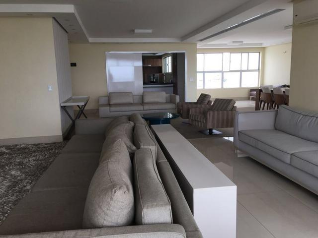 Apto de 252 m² com 3 suítes Mobiliado - Foto 7