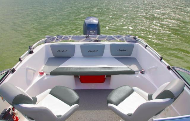 Lancha Ventura 180 com Motor Mercury 60HP-CT - pronta para navegar - Foto 2