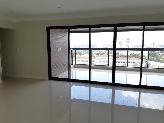 Apartamento andar alto , face sombra, no Edifício Metropolitan com 142 m² úteis, 3 suítes - Foto 2