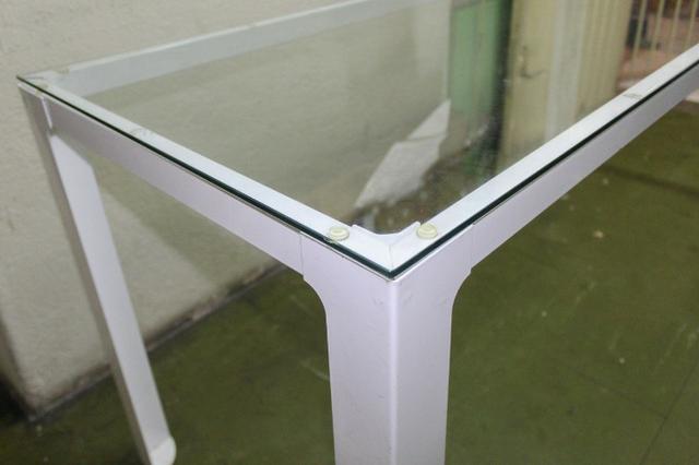 Mesa de Escritório em Ferro e Vidro Branca / Escrivaninha Office - Foto 4