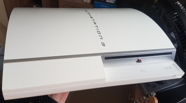 Playstation 3 PS3 Fat Branco HD 1Tb com mais de 50 jogos Novinho