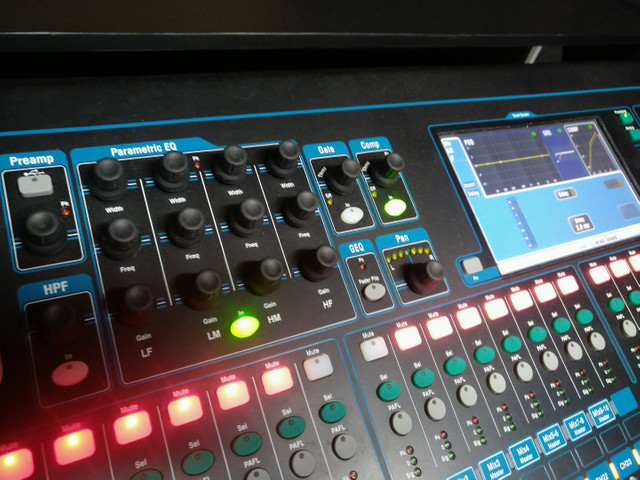 Mesa de som digital 32 canais Allen Heath - Foto 4