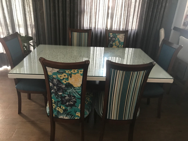 Vendo Conjunto de mesa e cadeiras - Foto 3