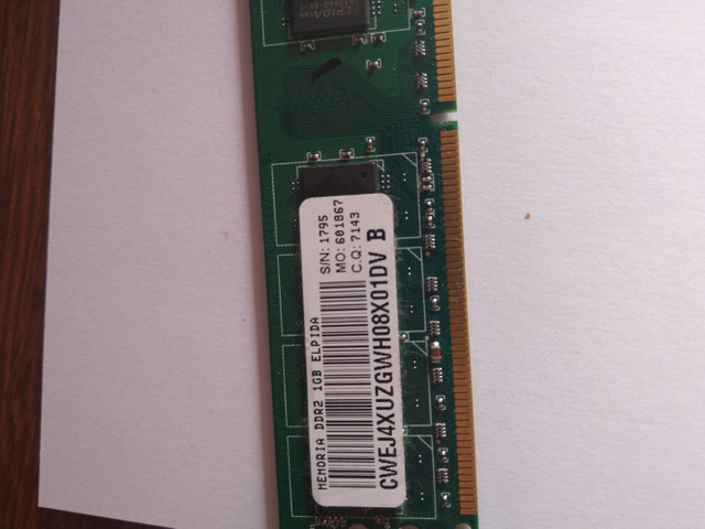 Memória DDR2 1GB 667MHz para desktop