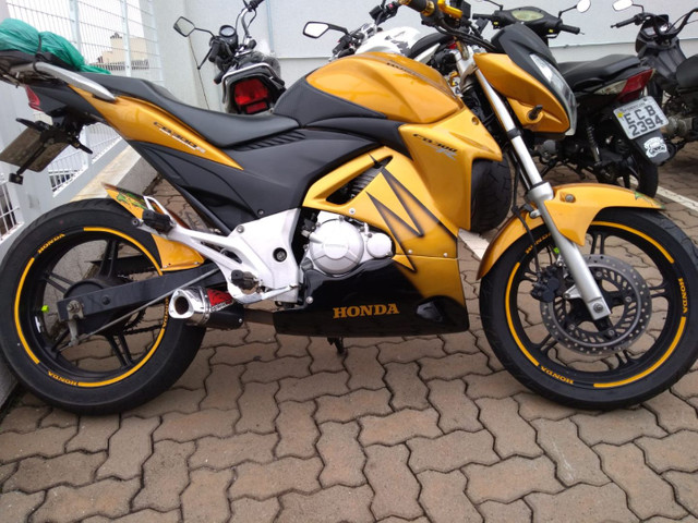 CB 300 - Foto 2