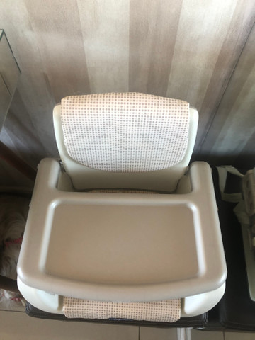 Cadeira de Alimentação e Assento de elevatório- Chicco - Foto 3