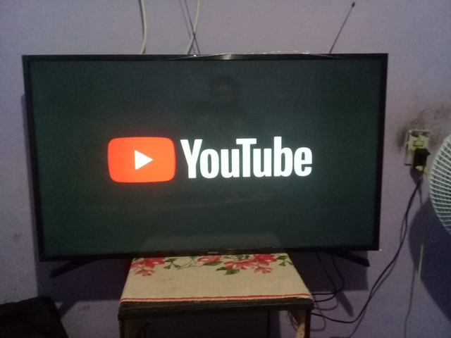 Tv telão 43 polegadas digital smart led Samsung nova