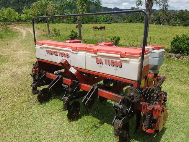 Plantadeira VENCE TUDO 3 LINHAS - Foto 3
