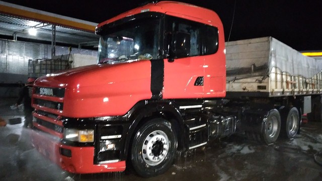 CAMINHÃO SCANIA T124 360 ANO 1998