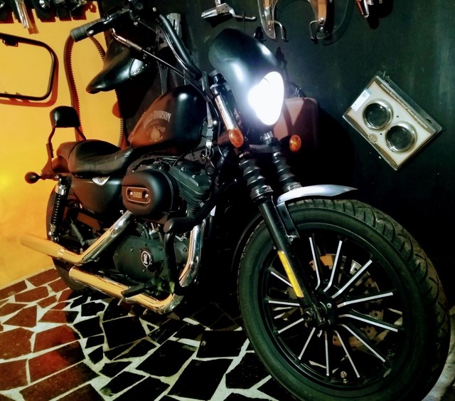IRON 883 N HARLEY DAVIDSON