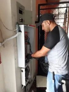 ELETRIC LIGHT MANUTENÇÃO ELÉTRICA - Manutenção e Serviços Elétricos