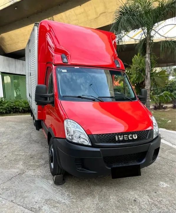 Iveco Daily 35s14 Baú  - Foto 3
