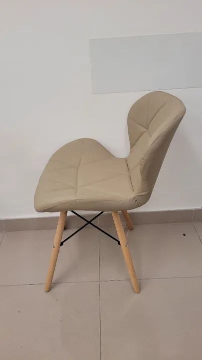 Cadeira estofada moderna - Foto 4