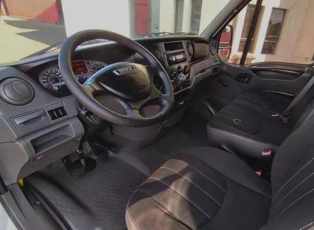 Iveco daily 35s14 baú  - Foto 9