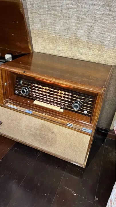 Vitrola Radiola Philips FR 680-A - Foto 2