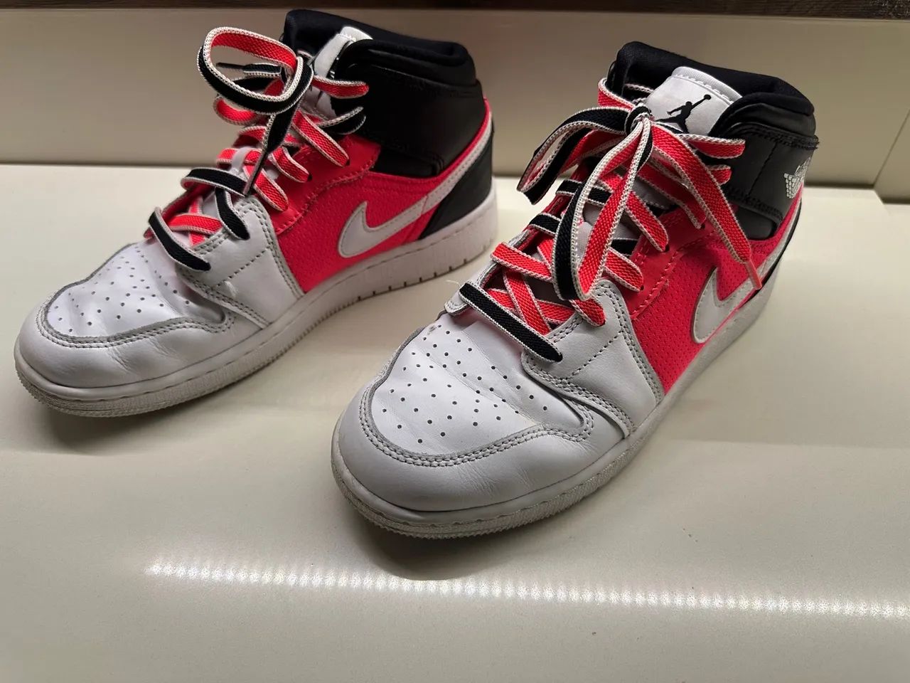 Air Jordan 1 mid Nike- N 35,5 - Usado - Foto 5