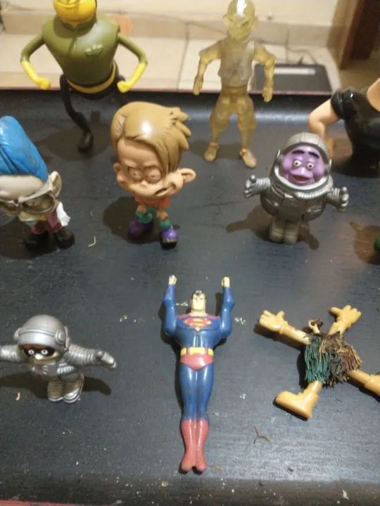 Coleção 15 bonecos variados - Foto 3