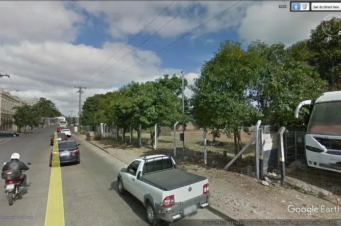 Terreno/Lote/Condomínio para Aluguel no Bairro Floresta com Área de 2065 m² - Foto 2