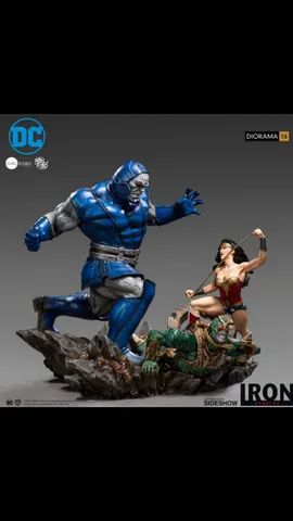 Diorama Wonder Woman vs Darkseid Iron Studios
