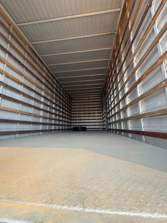 Caminhão 1620 toco baú  - Foto 4