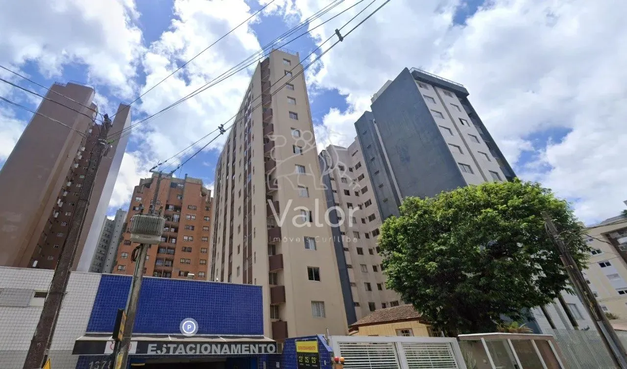 Valor Imóveis Curitiba Apresenta: Viva o Charme do Bigorrilho no Edifício Atol