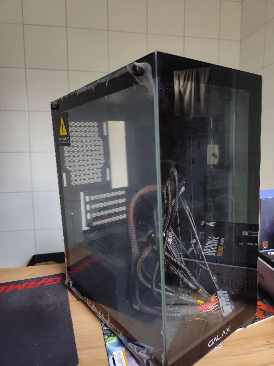 Gabinete Gamer Galax com Vidro Temperado