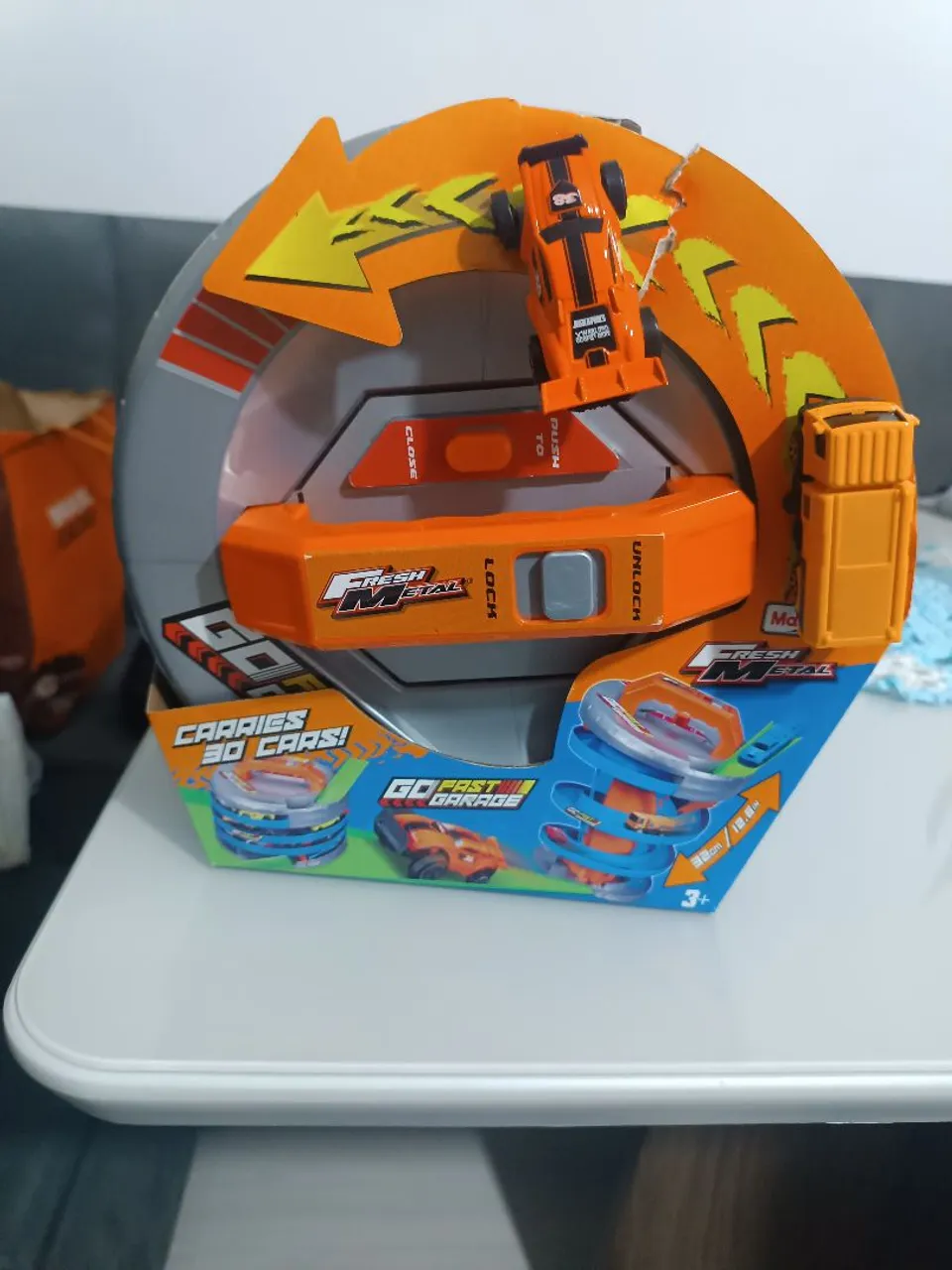 Garagem Go Fast Fresh Metal - Carrega até 30 carrinhos!