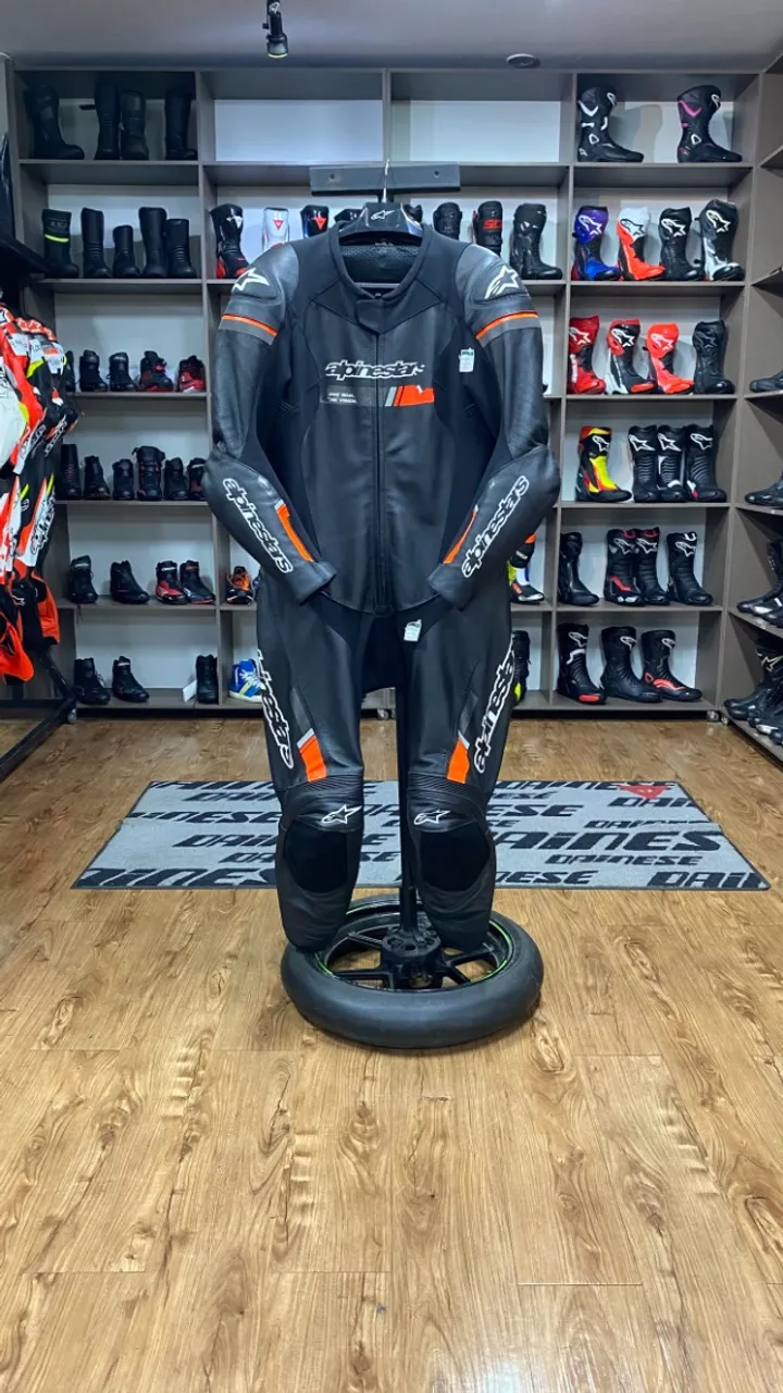 Macacão Alpinestars Gp Force Chaser Peça Única Tamanho 56 Eur Usado 1 vez