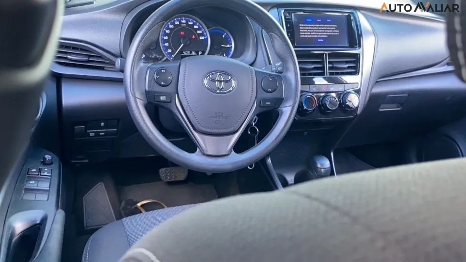 Yaris XL 1.5  Flex Automático  - Foto 4