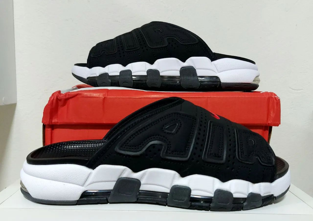 SLIDE AIR MORE UPTEMPO BLACK WHITE RED - Foto 2