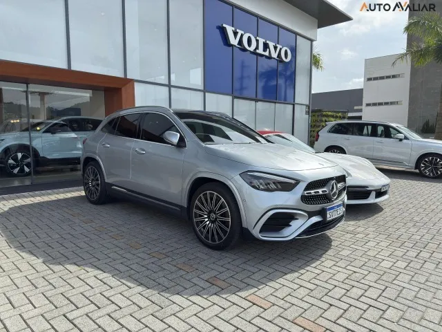 MERCEDES-BENZ GLA 200 AMG LINE 1.3 16V TB AUT.(HÍB.) 2025 com 806 km